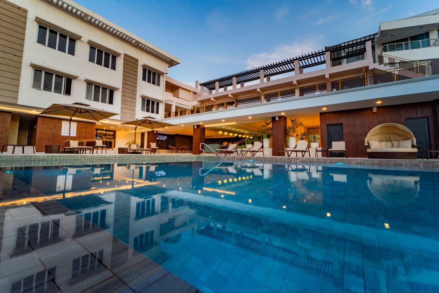 Metrocentre Hotel Tagbilaran City Exterior photo